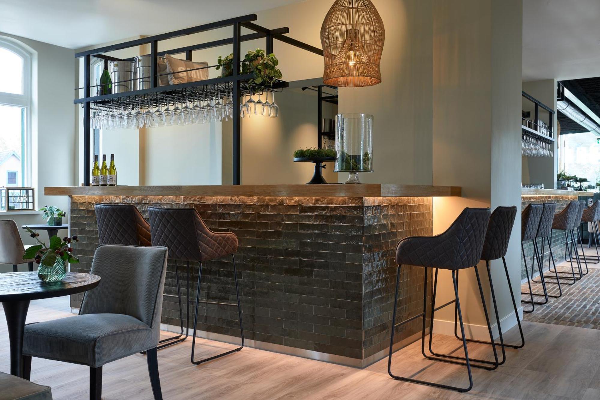 Brasserie Spoorhuis Mijdrecht Buitenkant foto